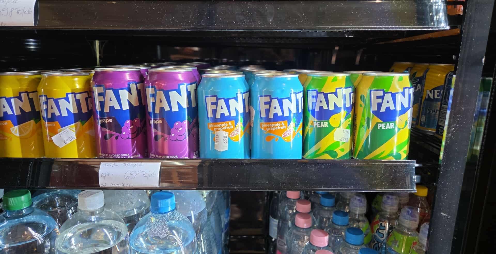  Kisebb kiszerelésű Fanta üditő